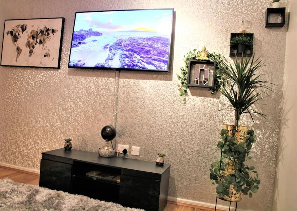 Lovely Modern Apartment Close To Town Centre Lexden Ngoại thất bức ảnh